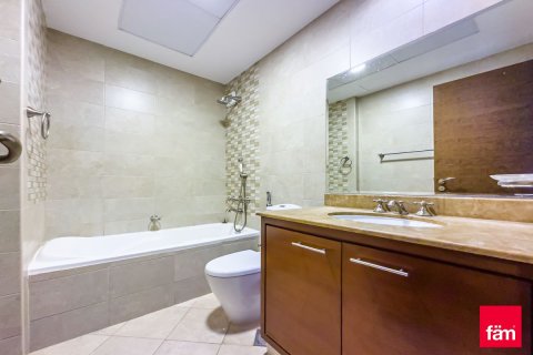 Снять в аренду квартиру в Дубае: 3 спальни, 255м², № 64372 - фото 16