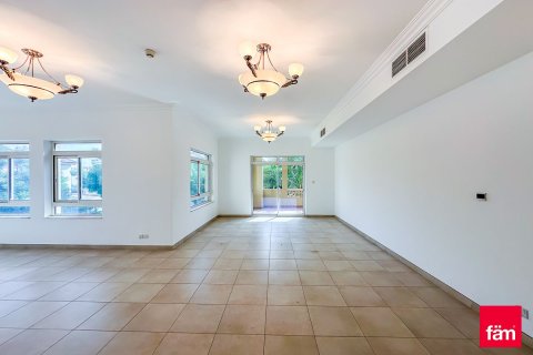 Снять в аренду квартиру в Дубае: 3 спальни, 255м², № 64372 - фото 7