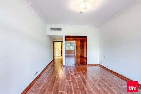 Снять в аренду квартиру в Дубае: 3 спальни, 255м², № 64372 - фото 5