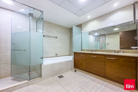 Снять в аренду квартиру в Дубае: 3 спальни, 255м², № 64372 - фото 24