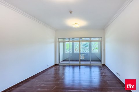 Снять в аренду квартиру в Дубае: 3 спальни, 255м², № 64372 - фото 12