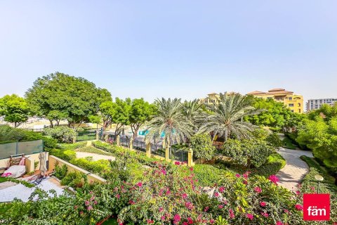 Снять в аренду квартиру в Дубае: 3 спальни, 255м², № 64372 - фото 13