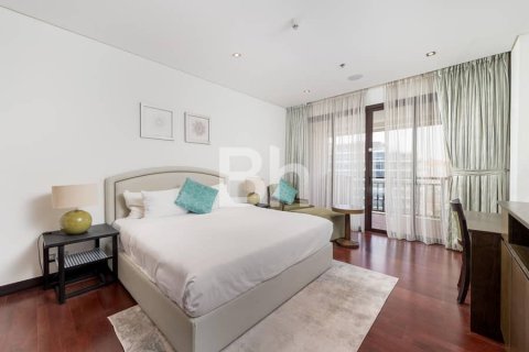 Apartment in Palm Jumeirah, Dubai 2 bedrooms, 169 sq.m. № 21731 - photo 3