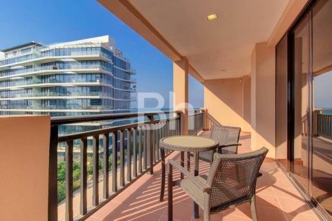 Apartment in Palm Jumeirah, Dubai 2 bedrooms, 169 sq.m. № 21731 - photo 8