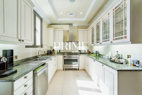 Villa en Palm Jumeirah, Dubai, 5 dormitorios, 1245 m², № 21714 - foto 3