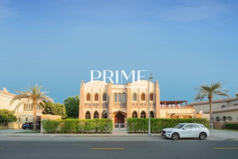 Villa en Palm Jumeirah, Dubai, 5 dormitorios, 1245 m², № 21714 - foto 13
