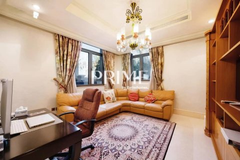 Villa en Palm Jumeirah, Dubai, 5 dormitorios, 1245 m², № 21714 - foto 12