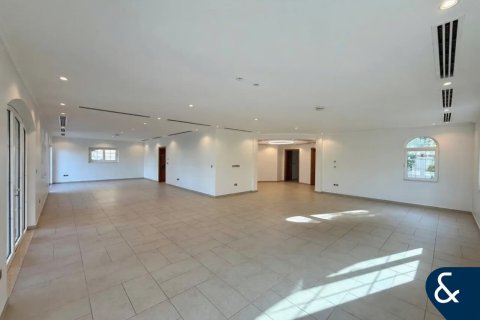 Villa en Jumeirah Park, Dubai, 5 dormitorios, 750 m², № 91474 - foto 3