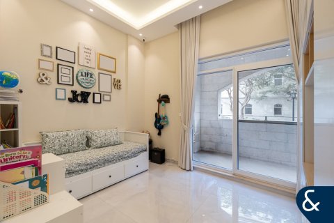 Apartment in Motor City, Dubai 3 bedrooms, 198 sq.m. № 91478 - photo 11