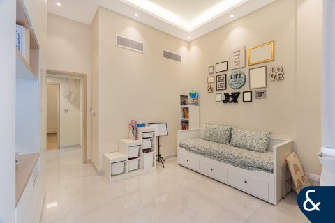 Apartment in Motor City, Dubai 3 bedrooms, 198 sq.m. № 91478 - photo 12