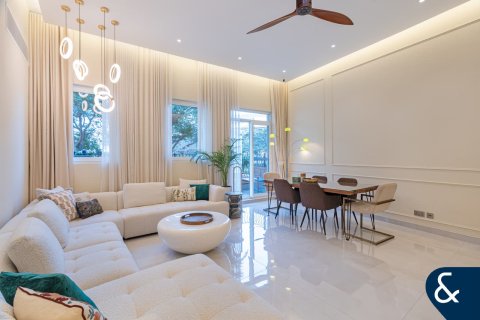 Apartment in Motor City, Dubai 3 bedrooms, 198 sq.m. № 91478 - photo 4