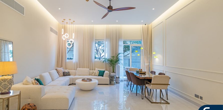 Apartment in Motor City, Dubai 3 bedrooms, 198 sq.m. № 91478