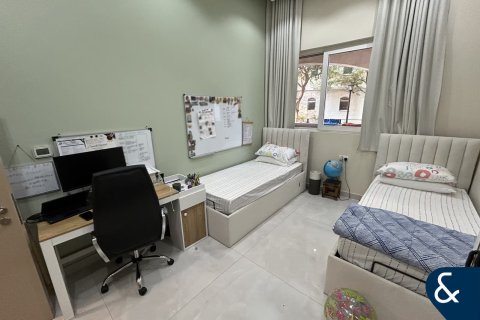 Снять в аренду квартиру в Motor City, Дубай: 3 спальни, 198м², № 91478 - фото 12