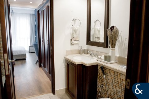 Apartment in Old Town, Dubai 1 bedroom, 75 sq.m. № 88875 - photo 9