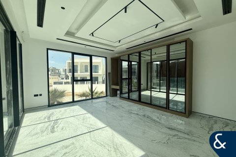 Villa in Al Furjan, Dubai 5 bedrooms, 600 sq.m. № 88515 - photo 22