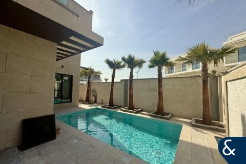 Villa in Al Furjan, Dubai 5 bedrooms, 600 sq.m. № 88515 - photo 2