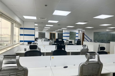 Bureau à Sheikh Zayed Road, Dubai, 277 m², № 16192 - photo 1