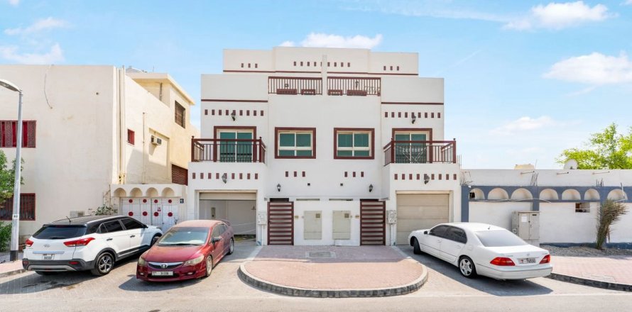 Villa à Deira, Dubai, 3 chambres, 187.3 m², № 60454
