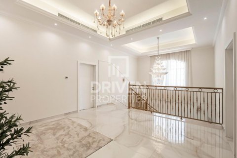 Villa in Nadd Al Sheba, Dubai 5 bedrooms, 3399.97 sq.m. № 136648 - photo 12