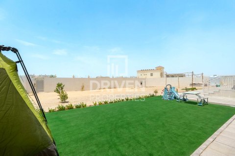 Villa in Nadd Al Sheba, Dubai 5 bedrooms, 3399.97 sq.m. № 136648 - photo 20