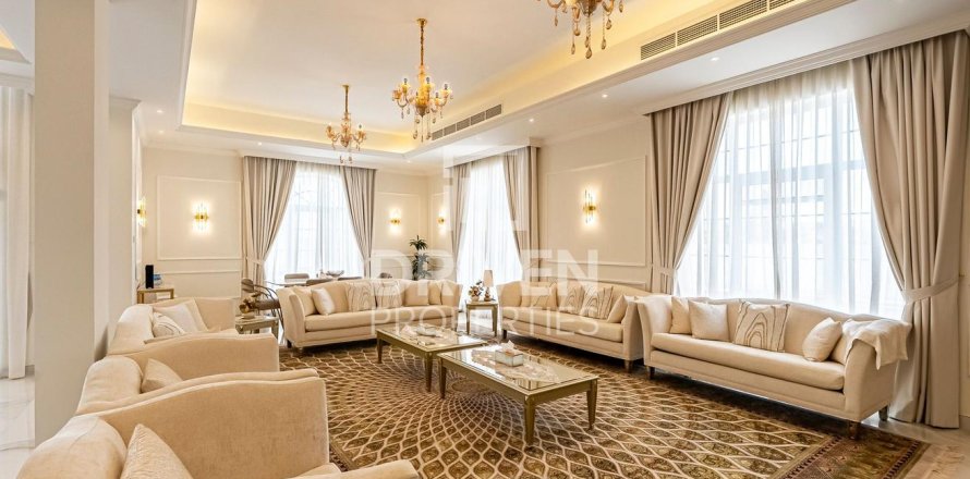 Villa in Nadd Al Sheba, Dubai 5 bedrooms, 3399.97 sq.m. № 136648