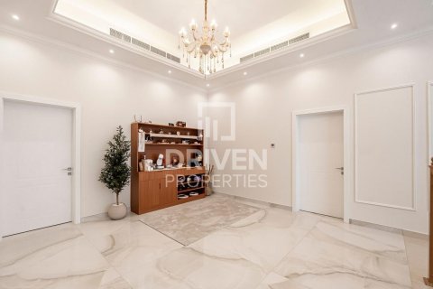 Villa in Nadd Al Sheba, Dubai 5 bedrooms, 3399.97 sq.m. № 136648 - photo 13