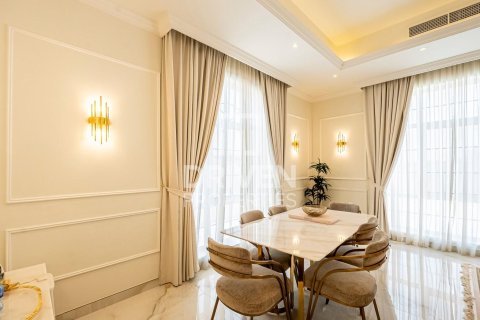 Villa in Nadd Al Sheba, Dubai 5 bedrooms, 3399.97 sq.m. № 136648 - photo 5