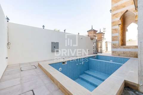 Villa in Al Quoz, Dubai 7 bedrooms, 1114.84 sq.m. № 136647 - photo 12