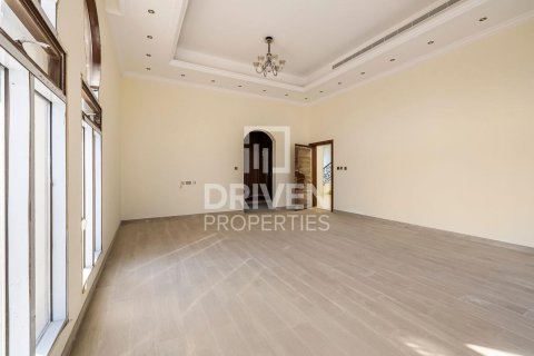 Villa in Al Quoz, Dubai 7 bedrooms, 1114.84 sq.m. № 136647 - photo 18