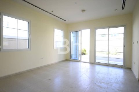 Villa à Jumeirah Village Triangle, Dubai, 2 chambres, 276 m², № 22063 - photo 3