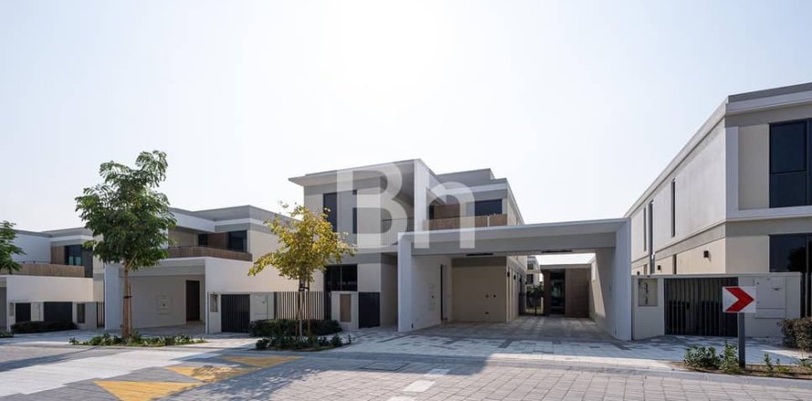Вилла в Tilal Al Ghaf, Дубай, 4 спальни, 374м², № 22057