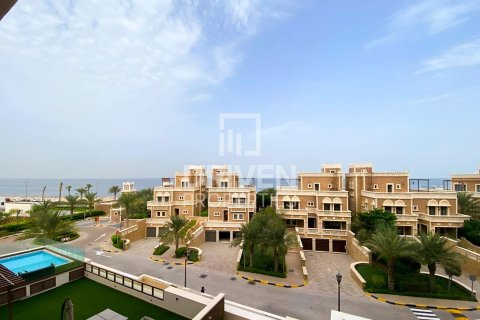 Apartment in The Crescent, Palm Jumeirah, Dubai 2 bedrooms, 183.11 sq.m. № 125150