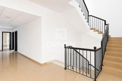 Villa in The Villa, Dubai 5 bedrooms, 934.6 sq.m. № 125152 - photo 20