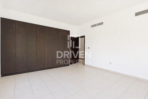 Villa in The Villa, Dubai 5 bedrooms, 934.6 sq.m. № 125152 - photo 10