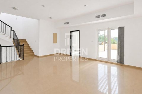 Villa in The Villa, Dubai 5 bedrooms, 934.6 sq.m. № 125152