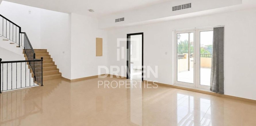 Villa in The Villa, Dubai 5 bedrooms, 934.6 sq.m. № 125152