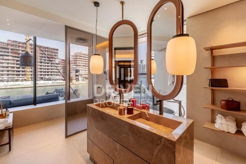 Apartment in Al Wasl, Dubai 3 bedrooms, 366.78 sq.m. № 125153 - photo 17