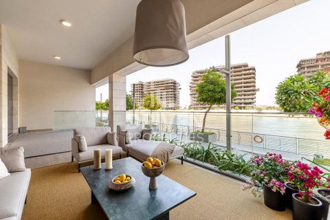 Apartment in Al Wasl, Dubai 3 bedrooms, 366.78 sq.m. № 125153 - photo 21