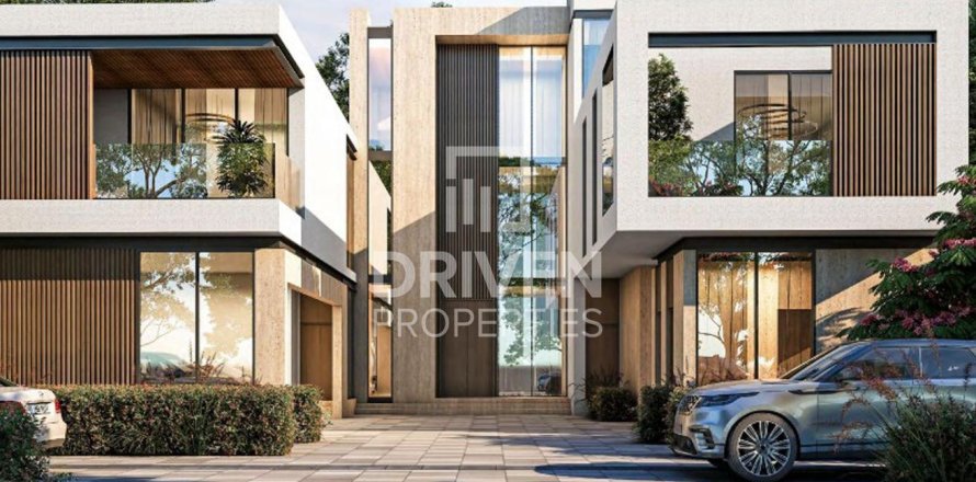Villa à Dubai, 5 chambres, 769.98 m², № 125155