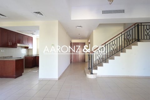 Villa en Arabian Ranches, Dubai, 2 dormitorios, 208 m², № 94329 - foto 6