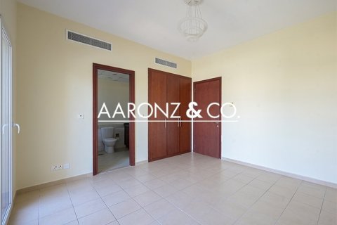 Villa en Arabian Ranches, Dubai, 2 dormitorios, 208 m², № 94329 - foto 13