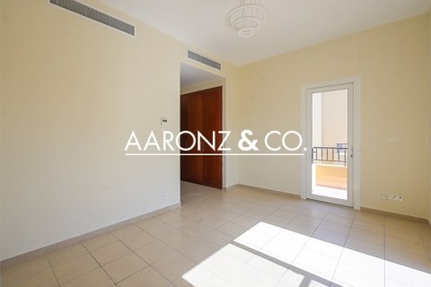 Villa en Arabian Ranches, Dubai, 2 dormitorios, 208 m², № 94329 - foto 8