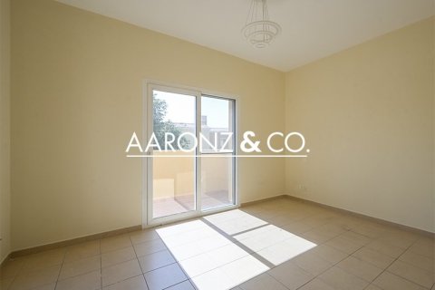 Villa en Arabian Ranches, Dubai, 2 dormitorios, 208 m², № 94329 - foto 9
