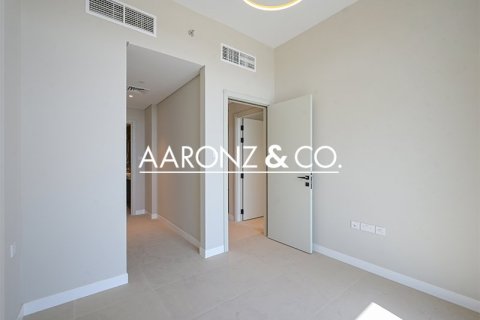 Apartment in Rukan, Dubai 3 bedrooms, 131 sq.m. № 94330 - photo 4