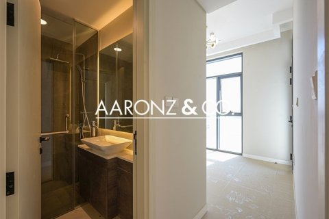 Apartment in Rukan, Dubai 3 bedrooms, 131 sq.m. № 94330 - photo 12