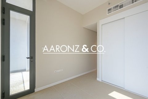 Apartment in Rukan, Dubai 3 bedrooms, 131 sq.m. № 94330 - photo 9