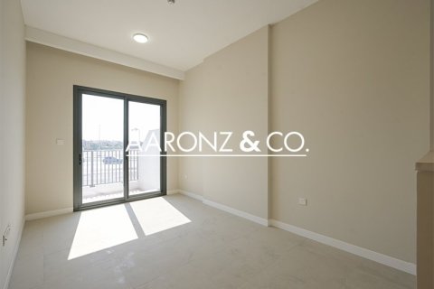 Apartment in Rukan, Dubai 3 bedrooms, 131 sq.m. № 94330 - photo 6