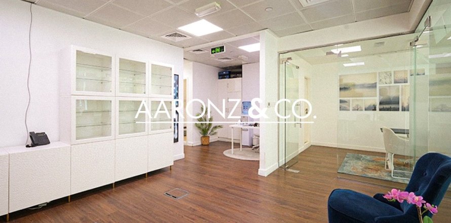 Office in Bayswater, Business Bay, Dubai 74 sq.m. № 94326