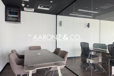 Office in Business Bay, Dubai 102 sq.m. № 94327 - photo 4
