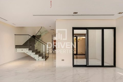 Adosado en Murooj Al Furjan, Al Furjan, Dubai, 4 dormitorios, 222.22 m², № 136950 - foto 2
